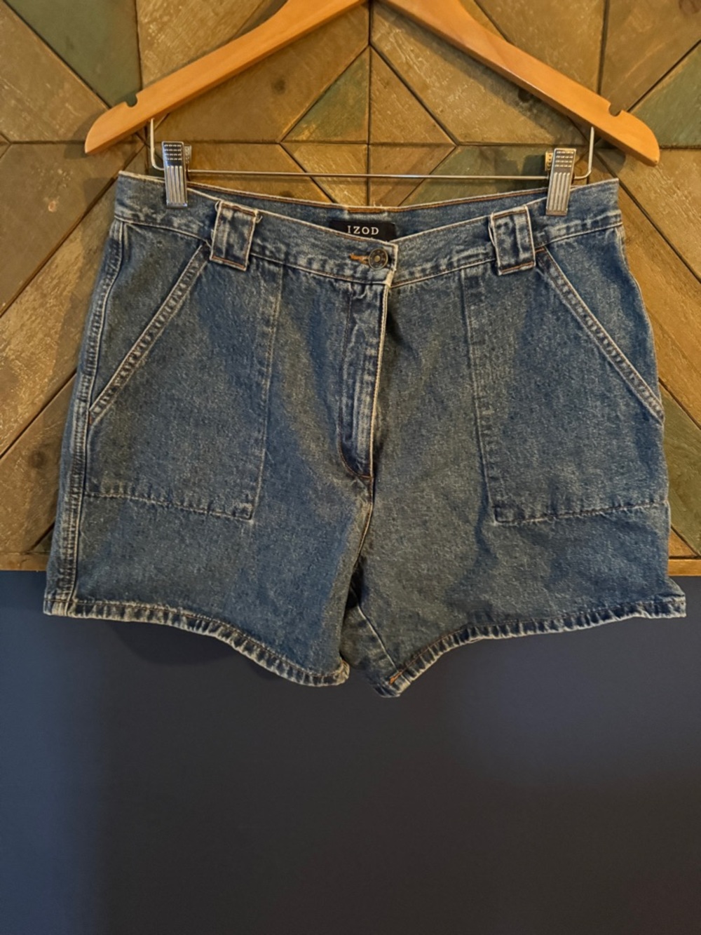 Izod Medium Blue Denim Jean Shorts with Front Patch Pockets
